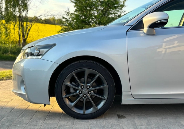 Lexus CT cena 43500 przebieg: 230000, rok produkcji 2011 z Poznań małe 232
